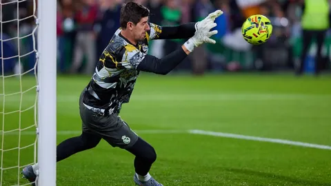 “萨比策伤势严重，恐无缘对战巴塞罗那”